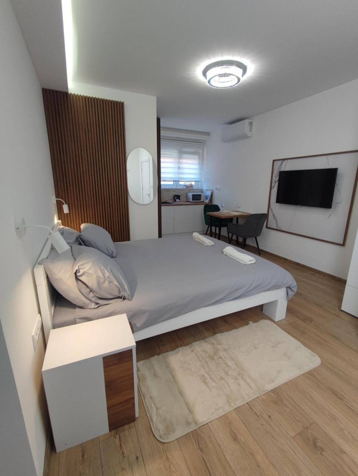 Apartmani Happy House Surcin Ngoại thất bức ảnh