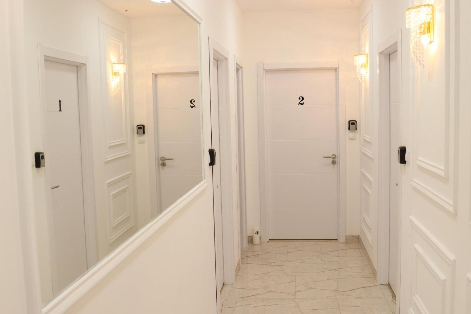 Apartmani Happy House Surcin Ngoại thất bức ảnh